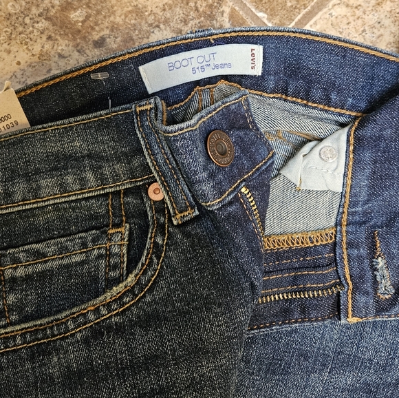 Levi's I  515 Mid Rise Boot Cut Jeans. - Picture 7 of 11